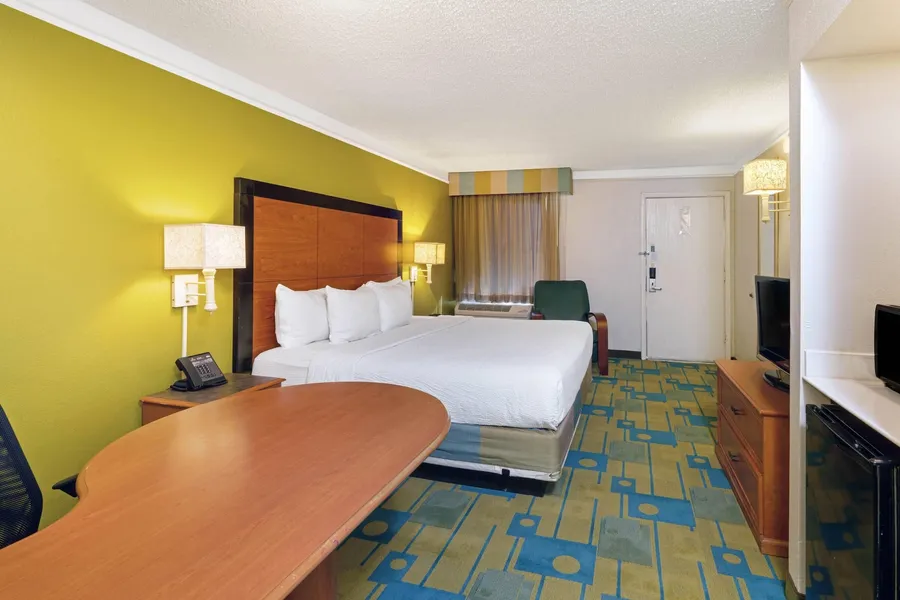 Travelodge by Wyndham Phoenix North hotel detail image 6