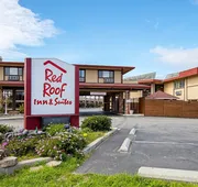 Red Roof Inn & Suites Monterey hotel detail image 3