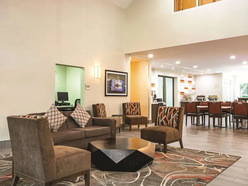 La Quinta Inn by Wyndham Vancouver Airport hotel detail image 6