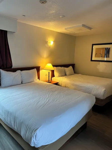Travelodge by Wyndham Langley hotel detail image 6