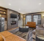 Best Western Plus Country Meadows Inn hotel detail image 4