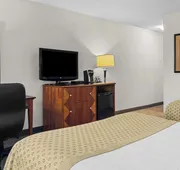 Best Western Plus Langley Inn hotel detail image 5