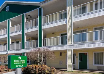 HomeTowne Studios Nashville - Airport/Briley Pkwy hotel thumbnail 2