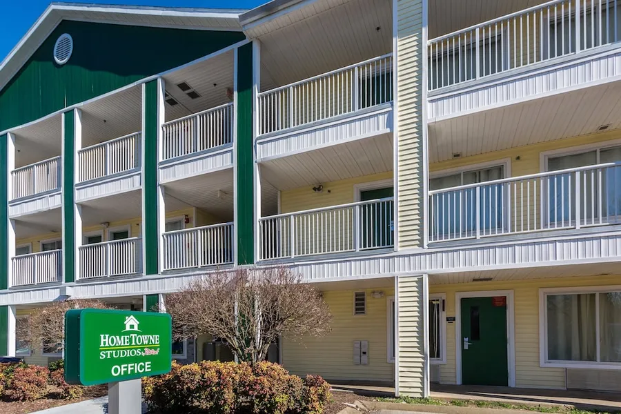 HomeTowne Studios Nashville - Airport/Briley Pkwy hotel detail image 2