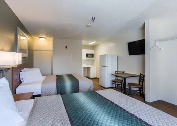 HomeTowne Studios Nashville - Airport/Briley Pkwy hotel thumbnail 4