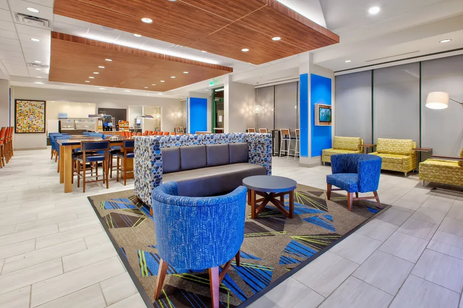 Holiday Inn Express & Suites VA Beach Oceanfront by IHG hotel detail image 2