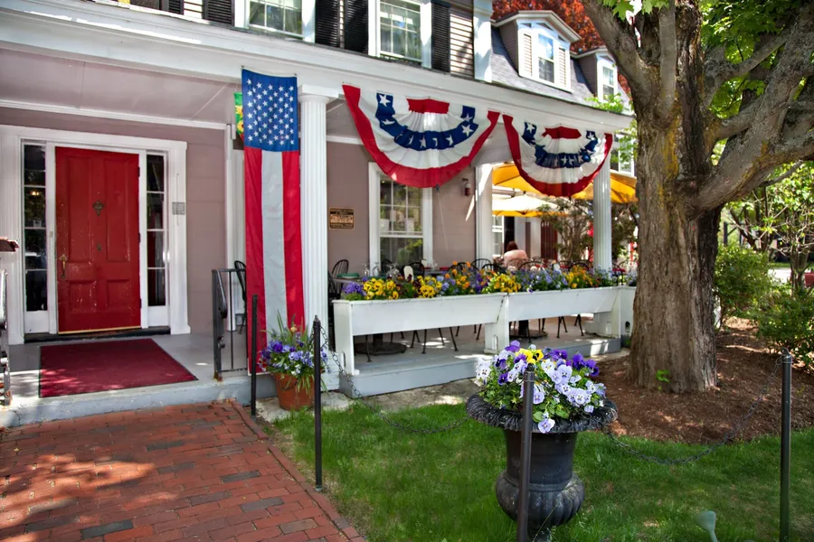 Concord's Colonial Inn hotel detail image 2