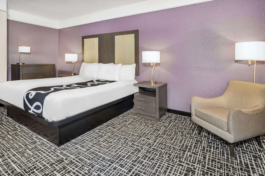 La Quinta Inn & Suites by Wyndham Norfolk hotel detail image 6