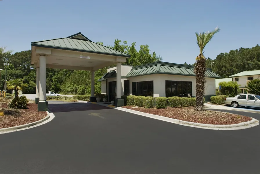 Days Inn by Wyndham Richmond Hill/Savannah hotel detail image 2