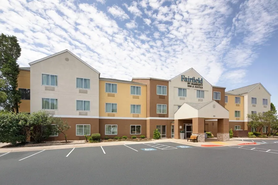 Fairfield Inn & Suites by Marriott Austin-University Area hotel detail image 2