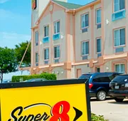 Super 8 by Wyndham Irving/DFW Apt/North hotel detail image 3