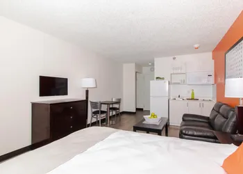Siegel Select Dallas hotel thumbnail 5