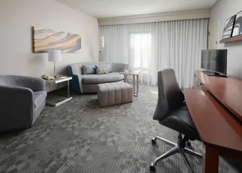 Sonesta Select Dallas Central Expressway hotel thumbnail 3