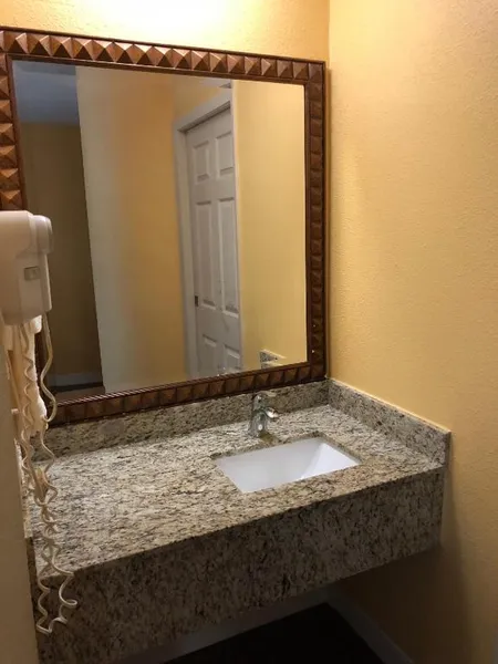 Americas Best Value Inn Addison Dallas hotel detail image 6