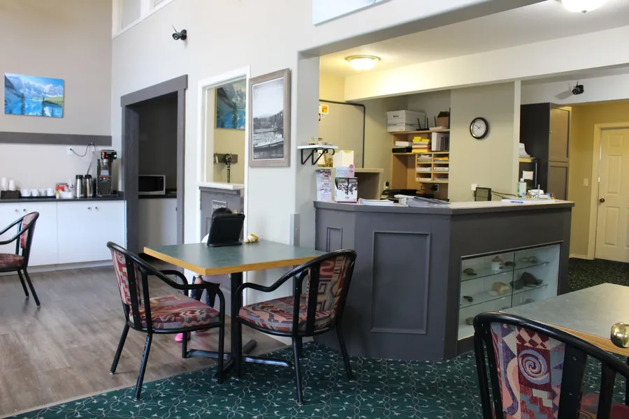 Monashee Lodge hotel detail image 6