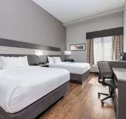 La Quinta Inn & Suites by Wyndham Allen at The Village hotel detail image 7
