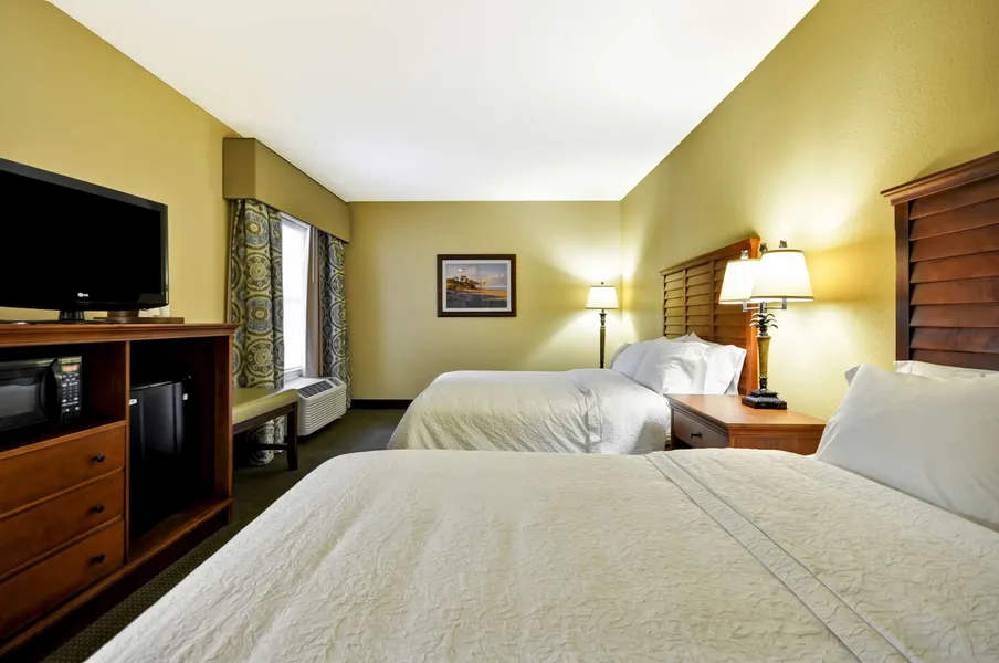 Hampton Inn & Suites Charleston/Mt. Pleasant-Isle Of Palms hotel detail image 6