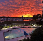 Courtyard Charleston Waterfront by Marriott hotel detail image 3