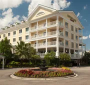 Courtyard Charleston Waterfront by Marriott hotel detail image 5