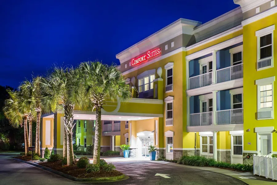 Comfort Suites at Isle Of Palms Connector hotel detail image 2
