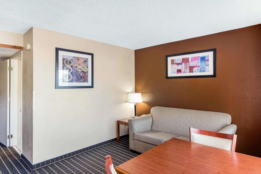 Quality Inn & Suites Sevierville - Pigeon Forge hotel detail image 6