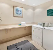La Quinta Inn and Suites Fort Myers I-75 hotel detail image 7