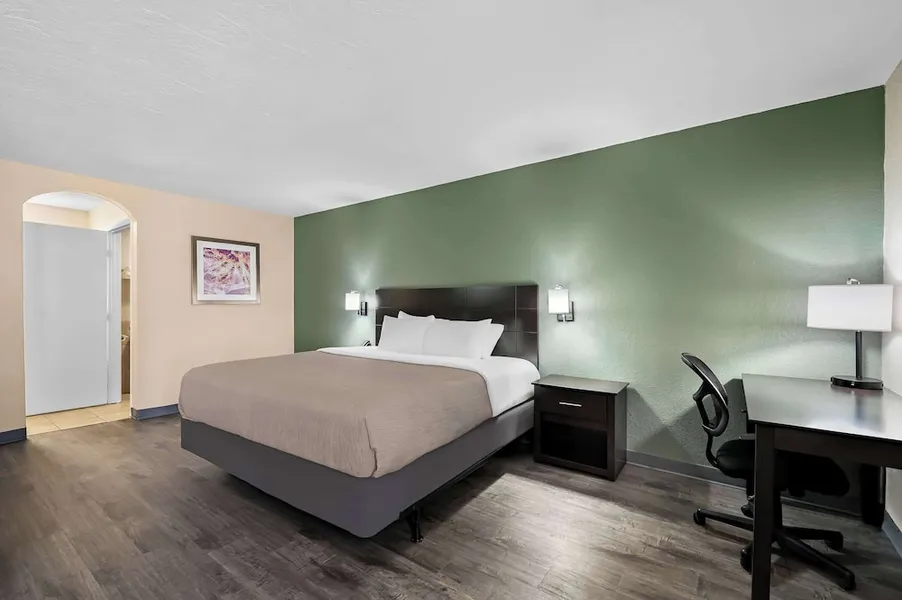Quality Inn Fort Myers Cape Coral hotel detail image 6