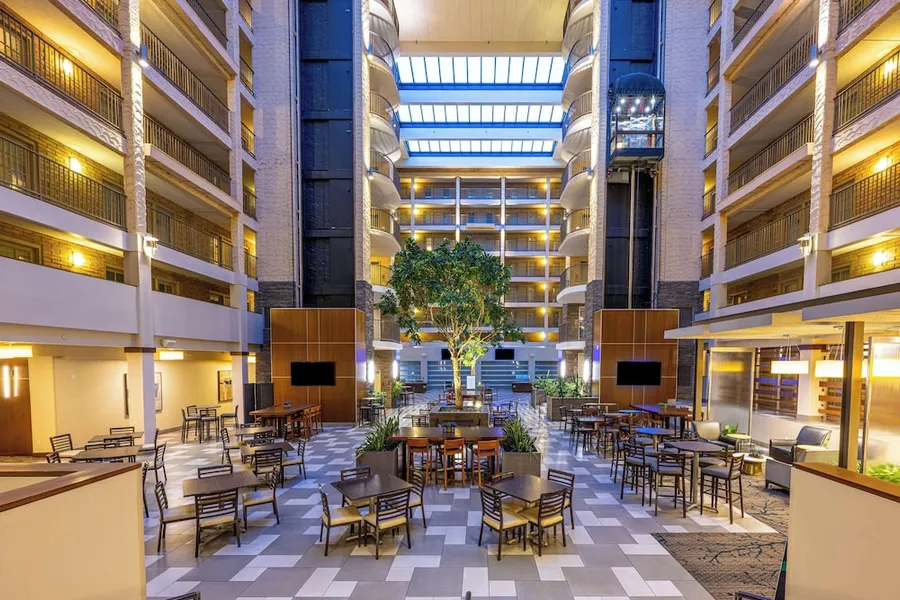 Embassy Suites by Hilton Minneapolis Bloomington Edina hotel detail image 6