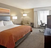 Holiday Inn Express Hotel & Suites Minneapolis-Minnetonka by IHG hotel detail image 4