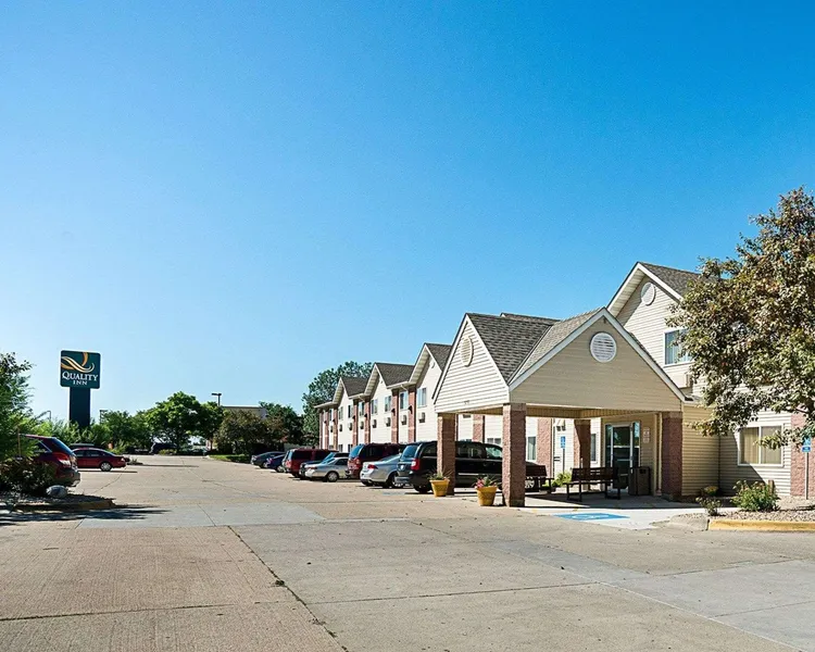 Quality Inn near Northtown Mall & National Sports Center hotel detail image 2