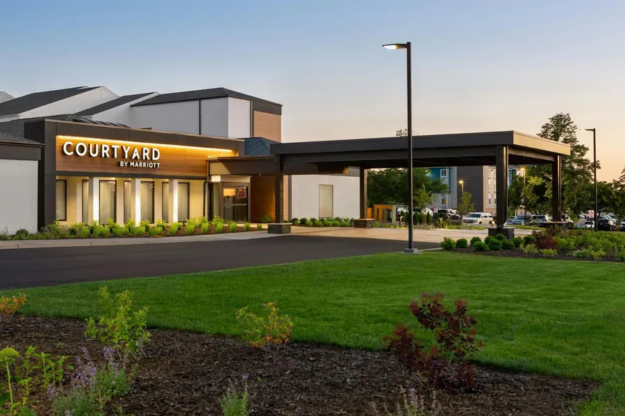 Courtyard by Marriott Minneapolis-St. Paul Airport hotel detail image 2