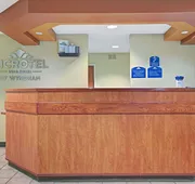 Microtel Inn & Suites by Wyndham Inver Grove Heights/Minneap hotel detail image 5