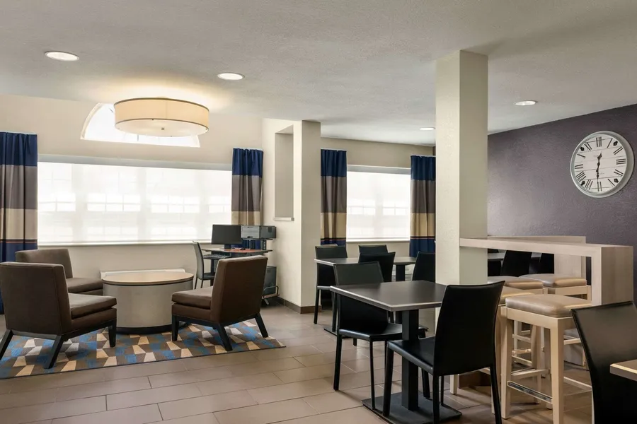 Microtel Inn & Suites by Wyndham Inver Grove Heights/Minneap hotel detail image 6