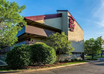 Red Roof Inn Minneapolis - Plymouth/ Wayzata hotel thumbnail 2