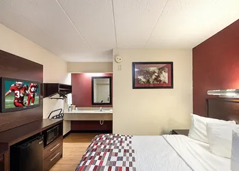 Red Roof Inn Minneapolis - Plymouth/ Wayzata hotel thumbnail 5