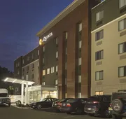 La Quinta Inn & Suites by Wyndham Baltimore BWI Airport hotel detail image 5