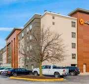 La Quinta Inn & Suites by Wyndham Baltimore BWI Airport hotel detail image 7