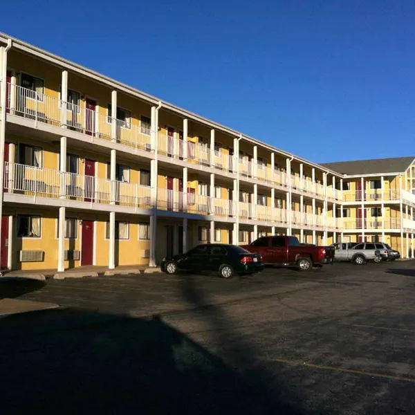 Oaktree Inn & Suites Oklahoma hotel detail image 2
