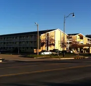 Oaktree Inn & Suites Oklahoma hotel detail image 7