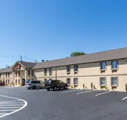Econo Lodge Harrisburg - Southwest of Hershey Area hotel detail image 3