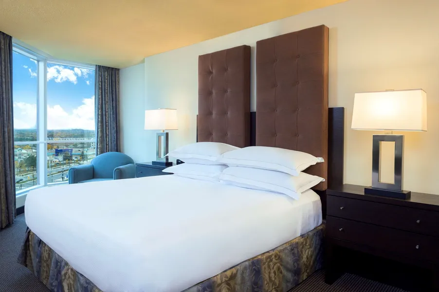 Hilton Toronto/Markham Suites Conference Centre & Spa hotel detail image 6