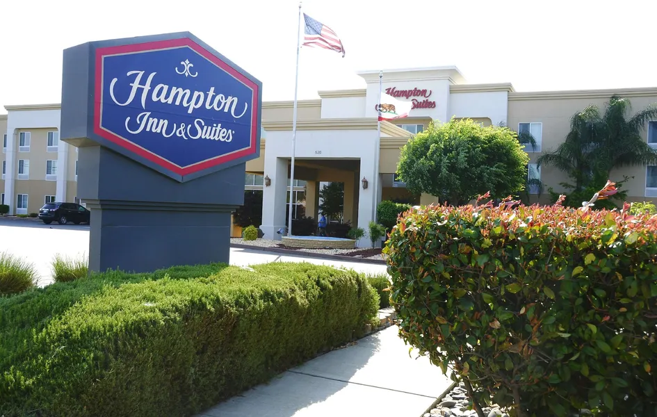 Hampton Inn & Suites Red Bluff hotel detail image 2