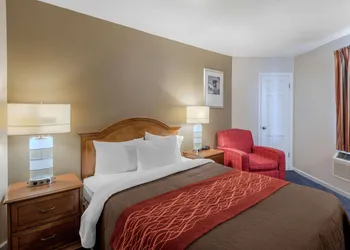 Rodeway Inn North Redding hotel thumbnail 4