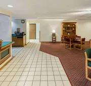 Super 8 by Wyndham Reedsburg hotel detail image 3