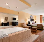 Ramada by Wyndham Wisconsin Dells hotel detail image 4
