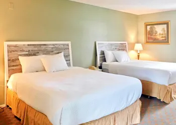 Travelodge by Wyndham Big Bear Lake CA hotel thumbnail 5