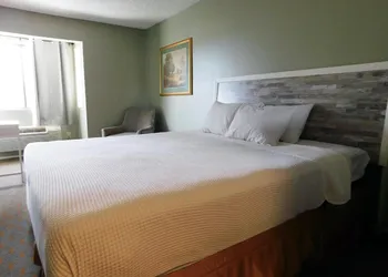 Travelodge by Wyndham Big Bear Lake CA hotel thumbnail 7