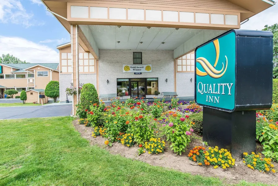 Quality Inn Shelburne - Burlington hotel detail image 2