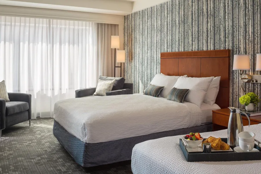 Courtyard Marriott Burlington Harbor hotel detail image 6