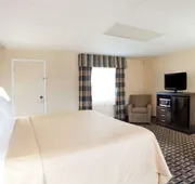 Travelodge by Wyndham South Burlington hotel detail image 4